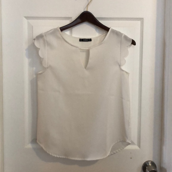 SHEIN Tops - Short sleeved blouse SHEIN Tops - Short sleeved blouse